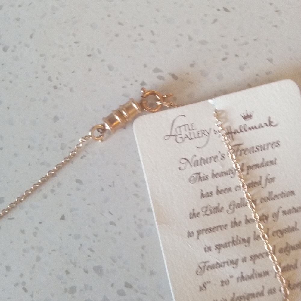 Hallmark Little Gallery Necklace - Picture 2 of 4